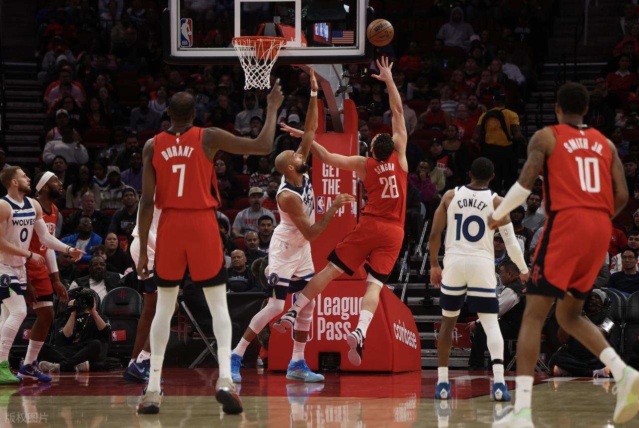 APP下载-彻底抡冒烟！杜兰特狂砍39+4+7！硬刚戈贝尔，申京25+14六犯毕业