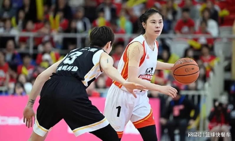 乐鱼体育官网-15分大逆转失败？女篮霸主惨遭两连败：杨力维21分王思雨12+7